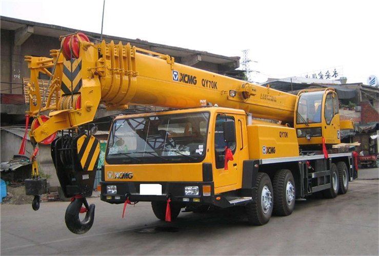 宽城吊车出租选择重点